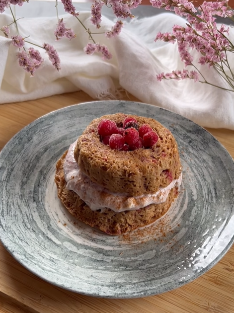 TORTINO MORBIDO AI FRUTTI DI BOSCO CON CREMA DI RICOTTA